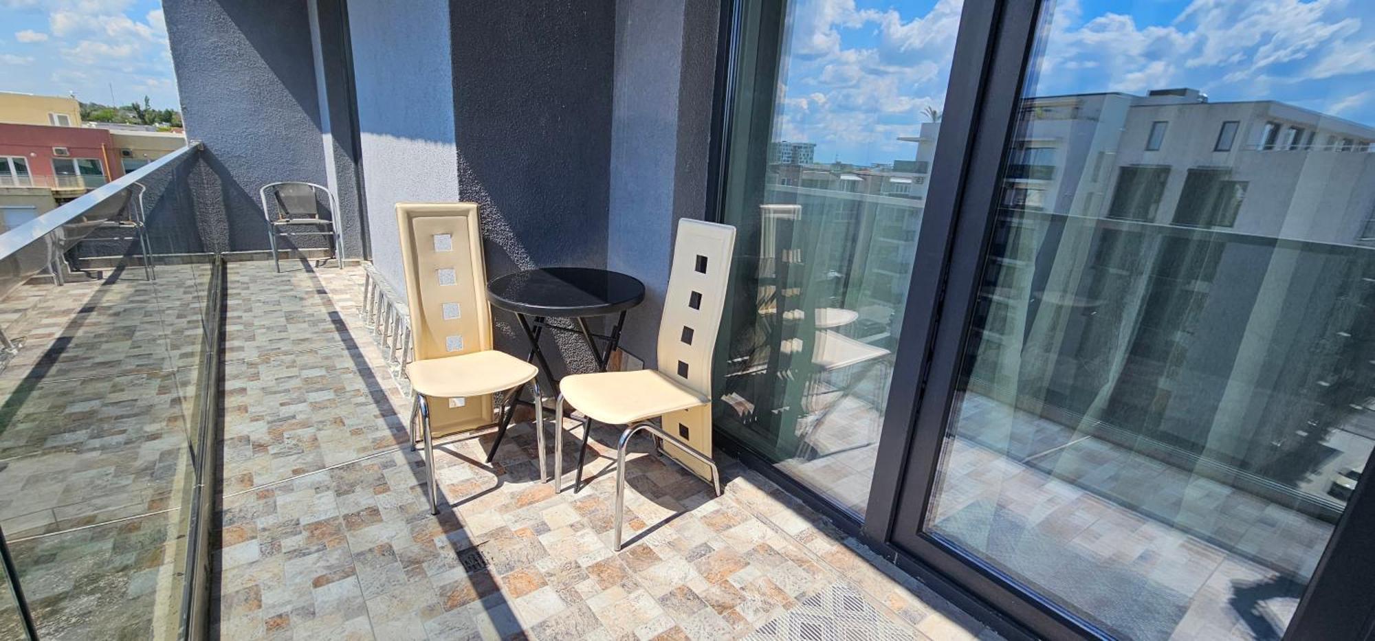 Luxury Aparthotel Promenada In Building Stefan Prima Linie La Mare Năvodari Екстериор снимка