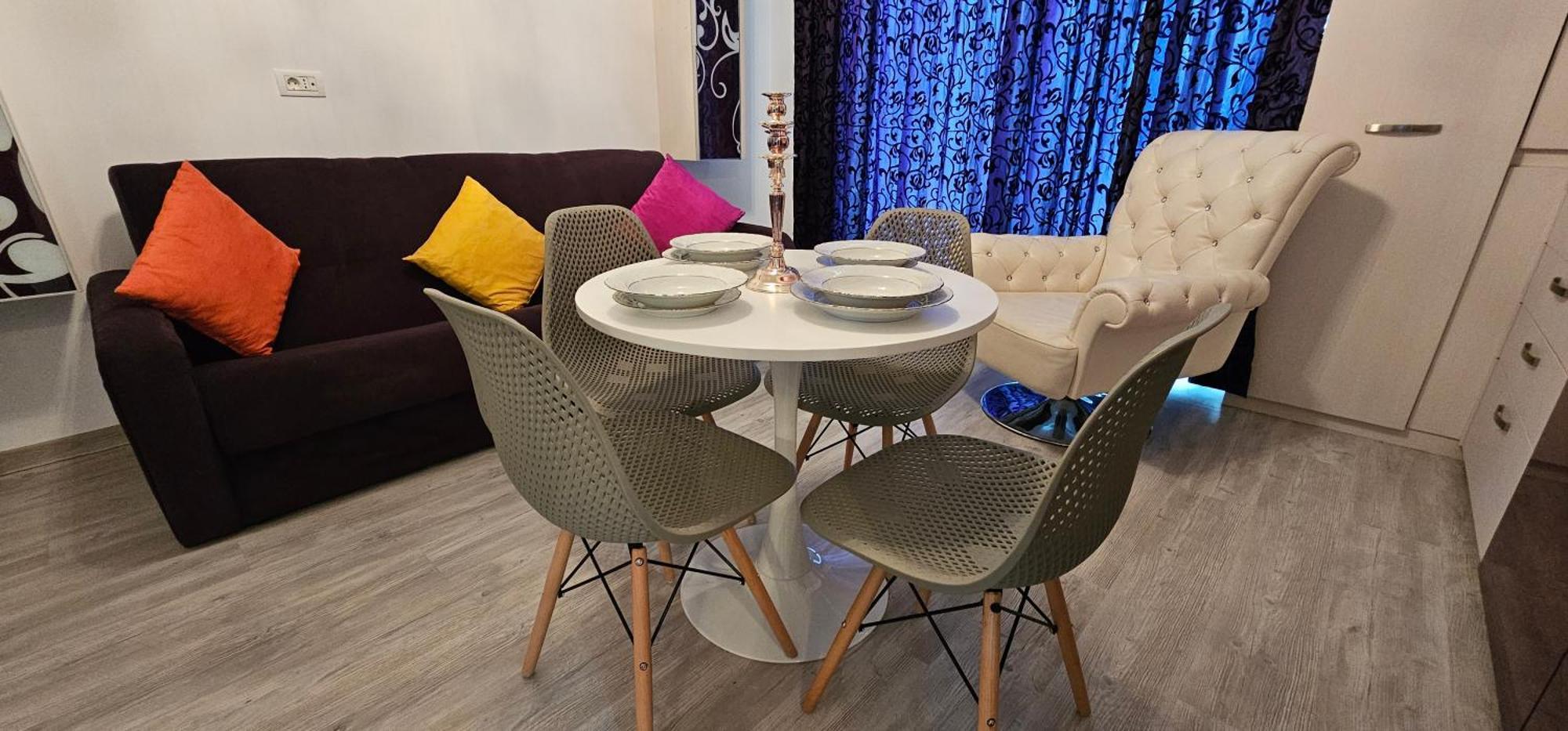 Luxury Aparthotel Promenada In Building Stefan Prima Linie La Mare Năvodari Екстериор снимка