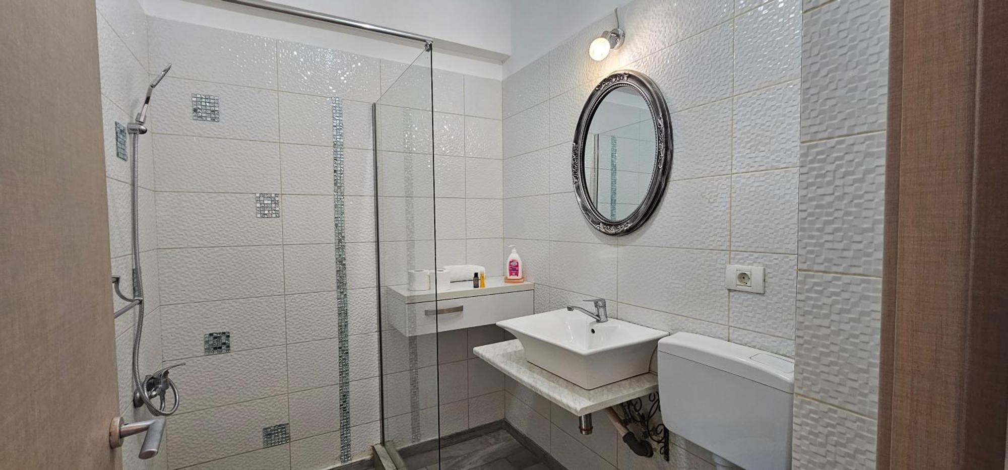 Luxury Aparthotel Promenada In Building Stefan Prima Linie La Mare Năvodari Екстериор снимка