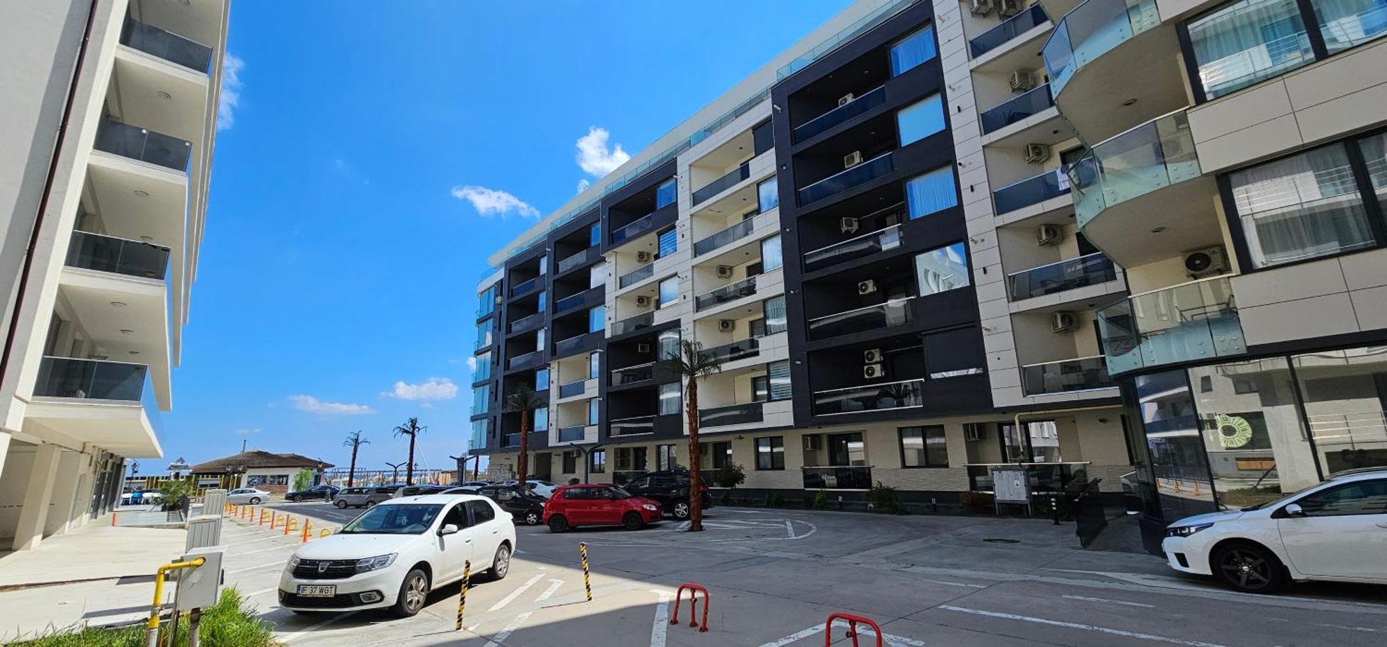 Luxury Aparthotel Promenada In Building Stefan Prima Linie La Mare Năvodari Екстериор снимка